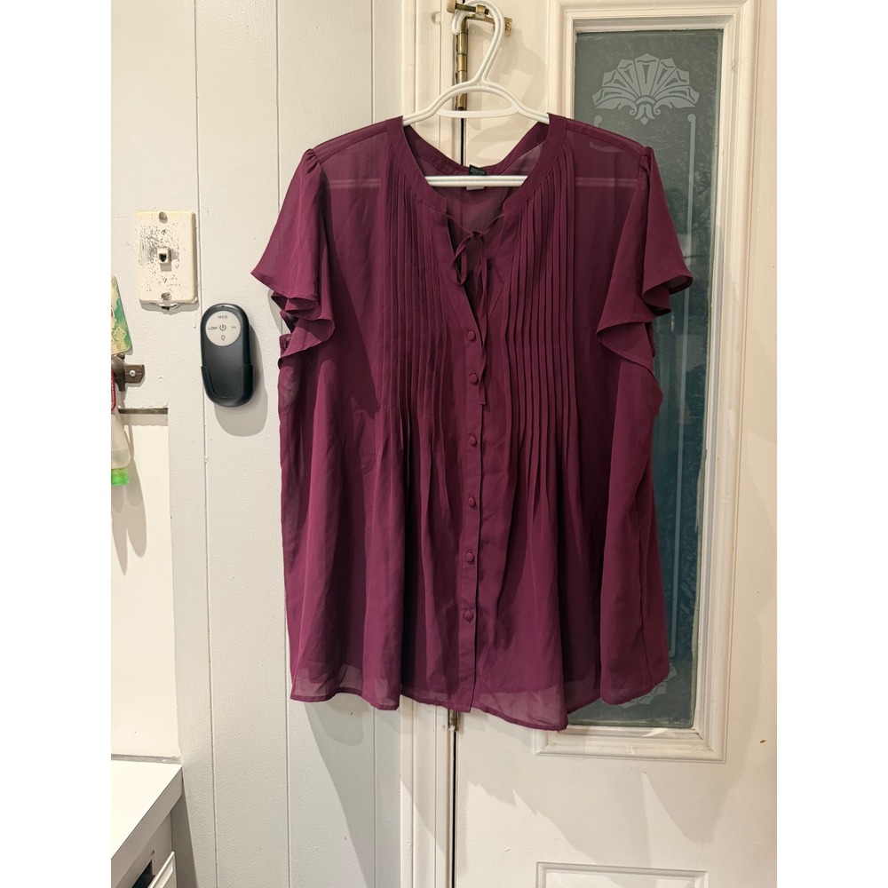 Torrid Plum Purple Pintuck Pleated Chiffon Button Front Tie Neck Blouse Size 1